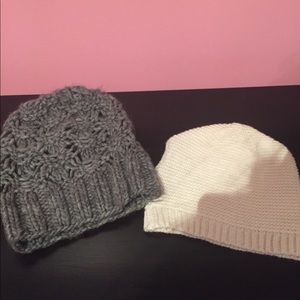 2 beanies